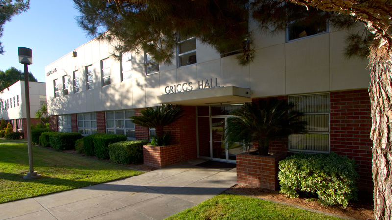 Entry to LLU Griggs Hall
