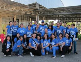 SIMS trip participants in Thailand
