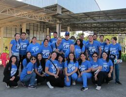 SIMS trip participants in Thailand