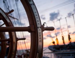 Ship&amp;#039;s wheel